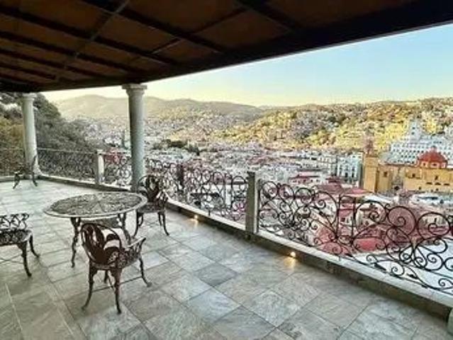 Casa en Túnel Ing. Tiburcio Álvarez, Cerro De San Miguel, Guanajuato, Municipio De Guanajuato, Guanajuato, 36089, México