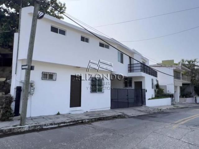 MECV2588 CASA EN VENTA SOBRE AV. CHAIREL, COL. FLORES, TAMPICO, $4’350,000