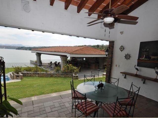 Casa en Tequesquitengo, Morelos