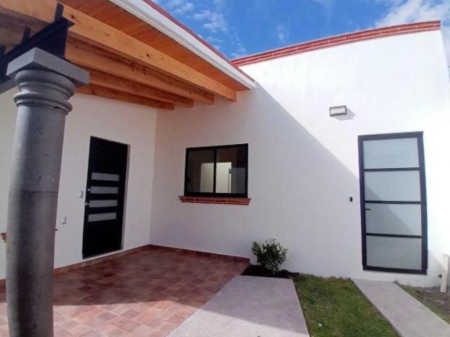 Casa en Tequisquiapan Col. La Magdalena PRE VENTA solo 2 disponibles EP