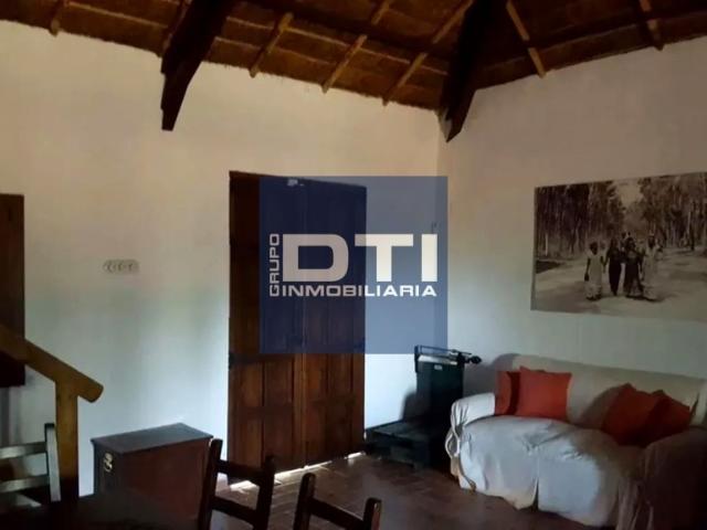 Casa en terreno de 5ha Villamanrique de la Condesa