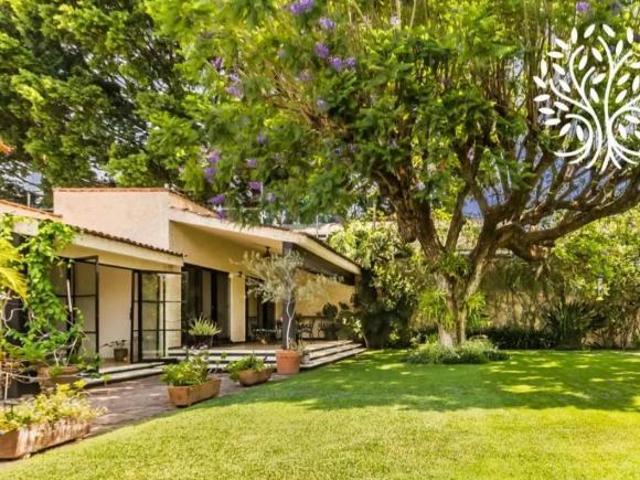 Casa en Tlaltenango | En un Nivel Residencia Remodelada con Uso de Suelo Mixto y Gran Potencial