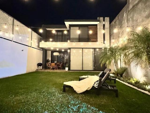 CASA EN TLALTENANGO