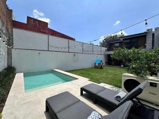 CASA EN TLALTENANGO