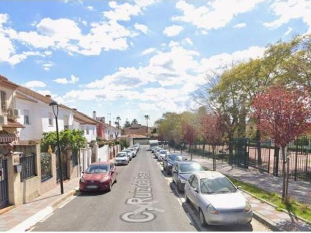 CASA EN TOMARES