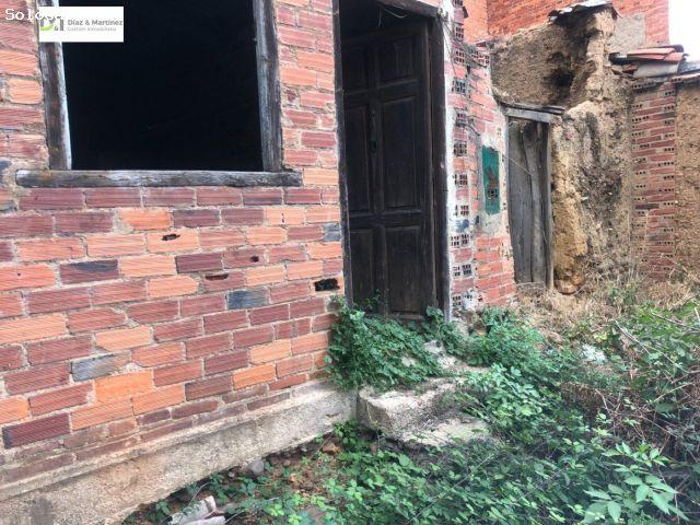 CASA EN TROBAJO DEL CAMINO