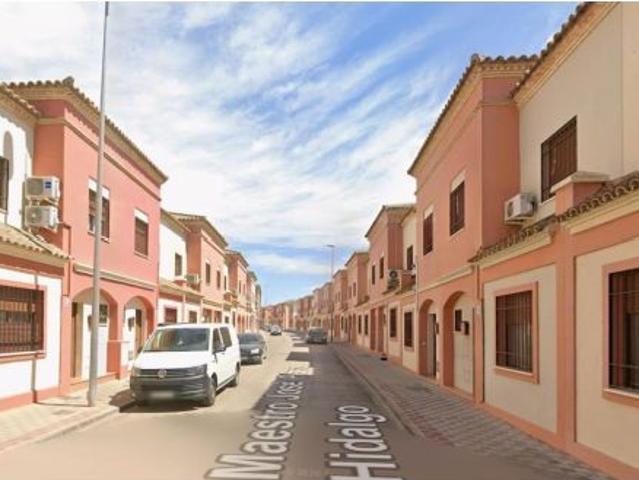 CASA EN UTRERA
