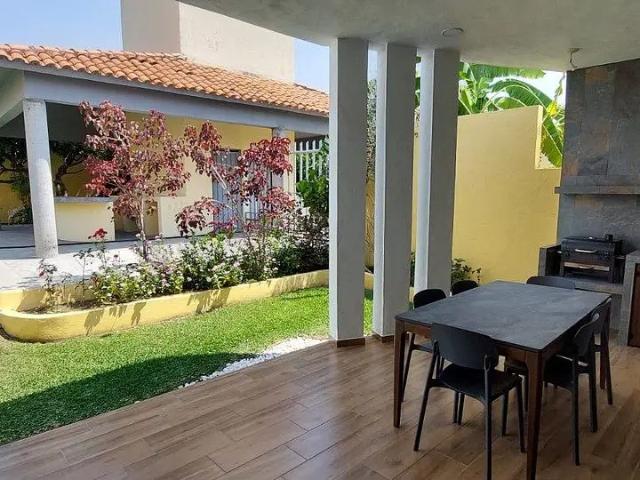 CASA EN UN NIVEL EN JIUTEPEC