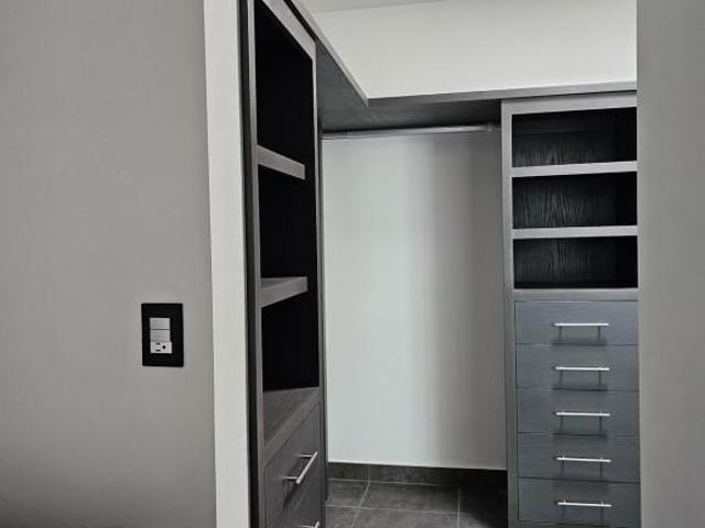 Casa en Unidad Nacional