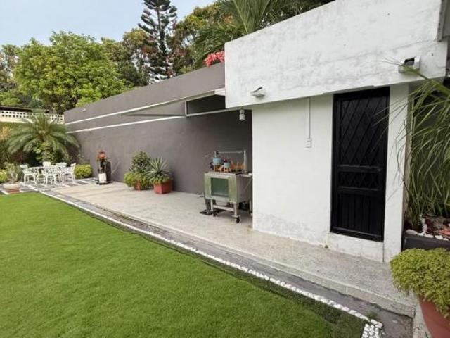 Casa en Unidad Nacional