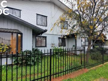 Casa en venta en Valdivia - Escritorio