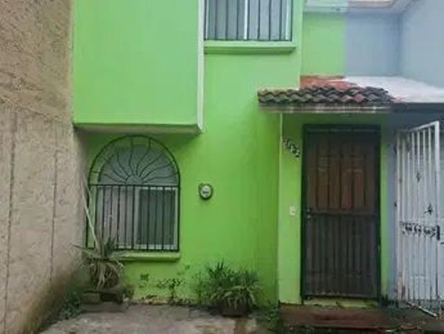 Casa en Valle De Los Almendros 2162, Jardines Del Valle, Zapopan, Jalisco, México