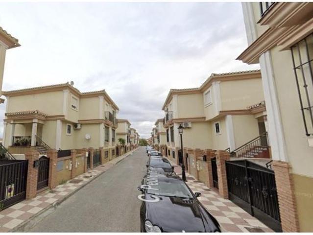 CASA EN VEGAS DEL GENIL