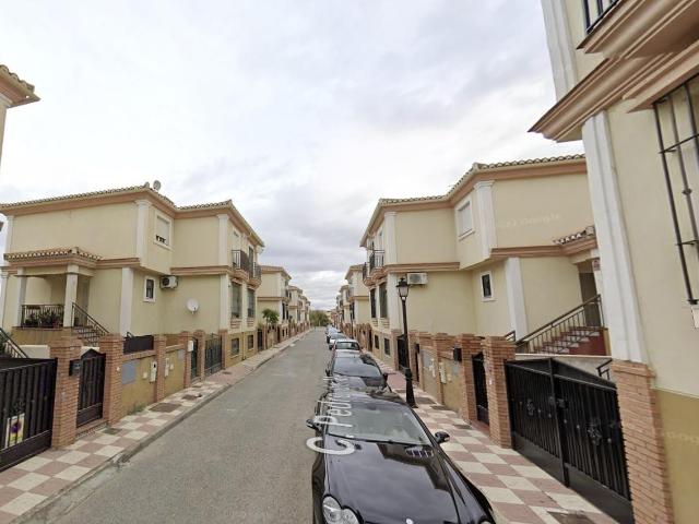 CASA EN VEGAS DEL GENIL