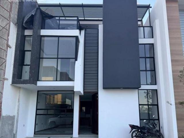 CASA EN VENNTA GEMA RESIDENCIAL