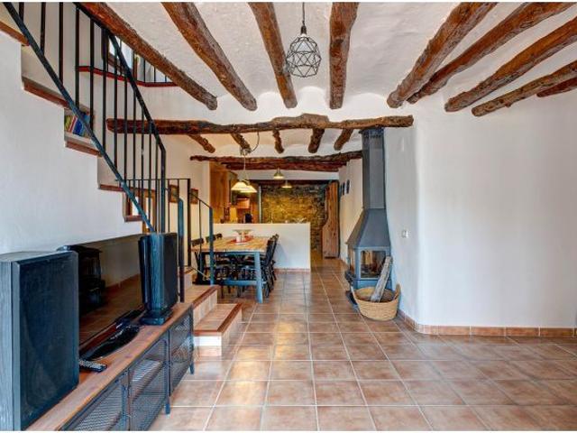 CASA EN VENDA A GUIMERÀ UNA JOIA AMB HISTÒRIA I VISTES DE SOMNI