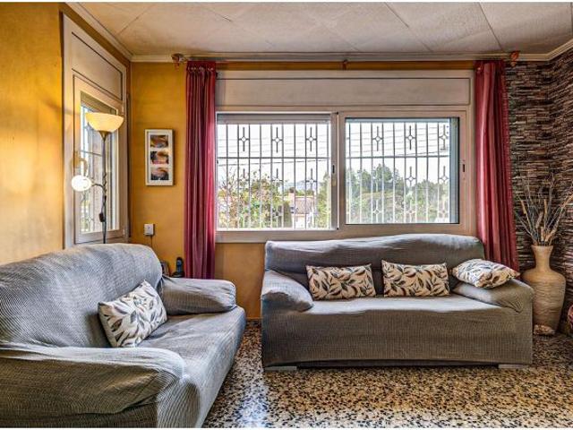 ? CASA EN VENDA A PIERA – URBANITZACIÓ CAN MAS