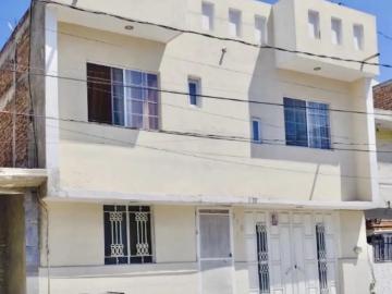 Casa en venta muy amplia en el fraccionamiento el cortijo