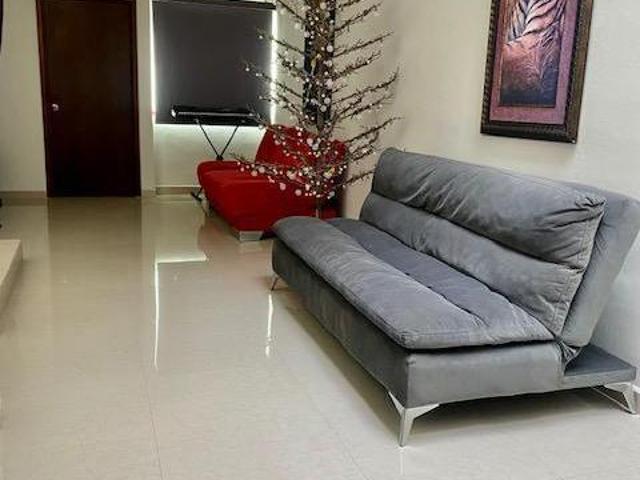 Casa en Venta muy Cerca de TEC y Altama