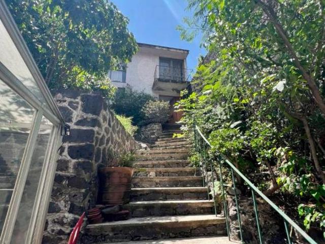 CASA EN VENTA. MUY CERCA DE LA UNAM, CONDOMINIO DE 2 CASAS