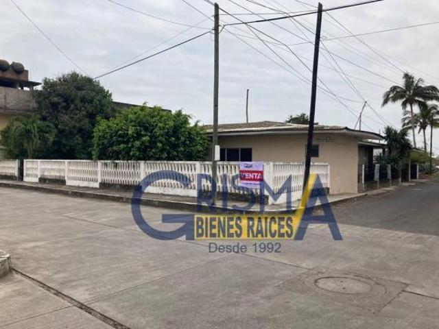 CASA EN VENTA MUY CERCA DE LA PLAYA