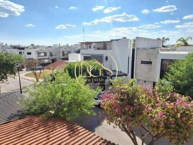 CASA EN VENTA MADERAS RESIDENCIAL CELAYA