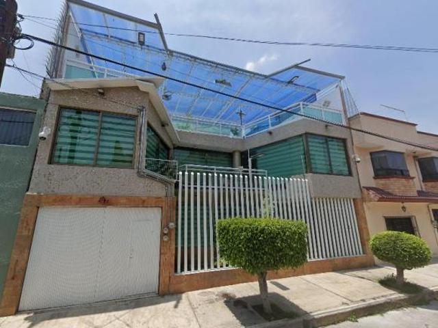 CASA EN VENTA MARAVILLAS
