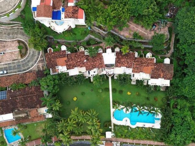 Venta de Villa en exclusivo Condominio Portofino Ixtapa, Zona Hotelera II, Ixtapa Zihuatanejo Gro
