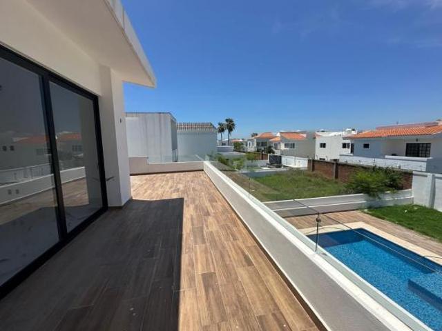 CASA EN VENTA O RENTA EN MAZATLAN EN EL CID CON ALBERCA PROPIA, 4 RECAMARAS Y 406 M2 DE SUPERFICIE