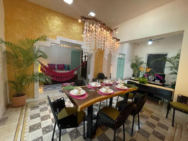 CASA EN VENTA MERIDA, 4 RECAMARAS CERCA PASEO MONTEJO REMODELADA AVC 2848