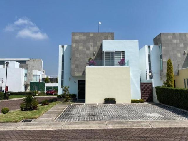 Casa en venta, en Metepec Residencial Foresta en privada y esquina