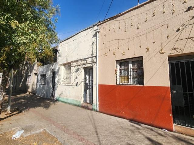 CASA EN VENTA, METRO HOSPITALES PARA REMODELAR