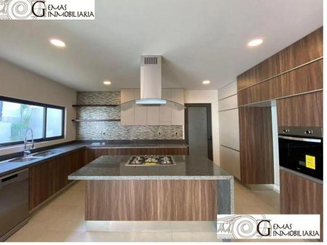 CASA EN VENTA MISIÓN SAN JERÓNIMO