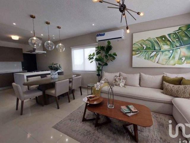 CASA EN VENTA, MIRABEL P. V