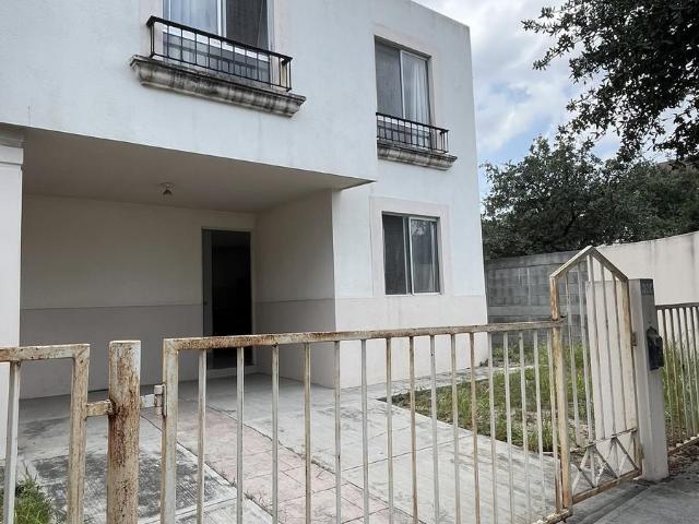 CASA EN VENTA ? MITRAS PONIENTE SECTOR ENSENADA