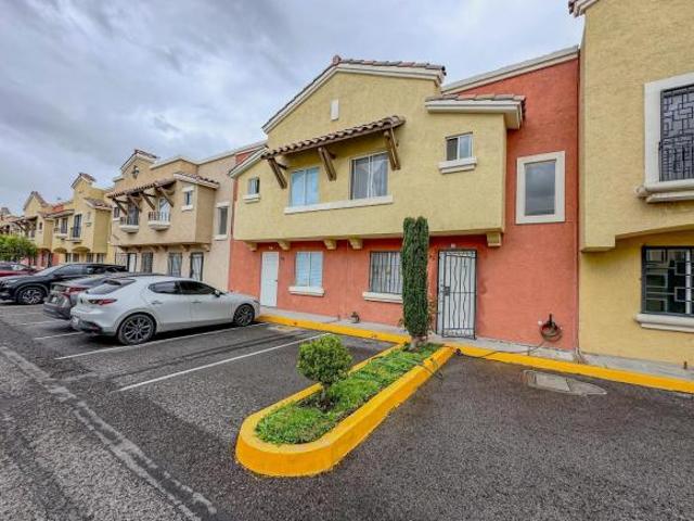 Casa en venta modelo Mallorca – 81 m² construidos, 3 recámaras, patio techado y estacionamiento – Re