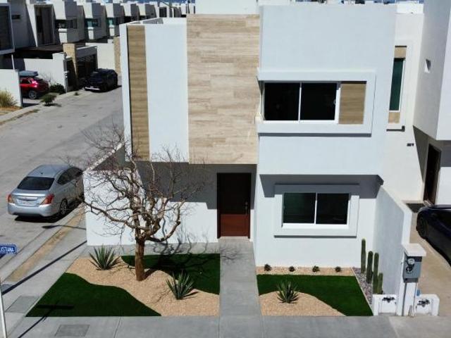 Casa en Venta Modelo Navel en Esquina | Los Naranjos Residencial | La Paz BCS