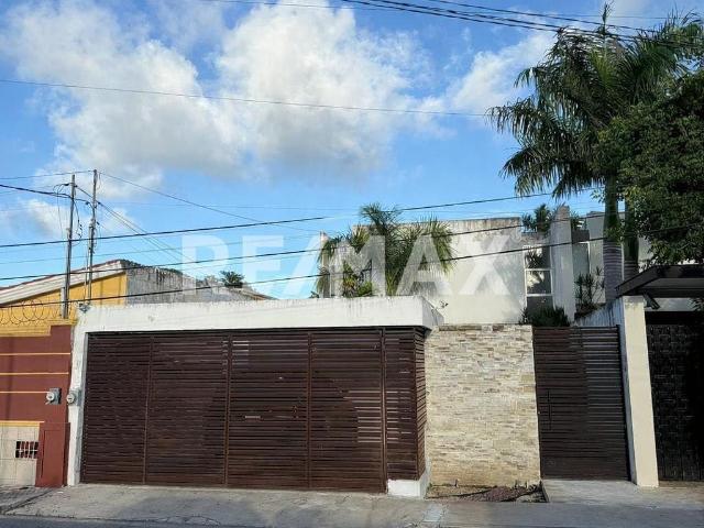 CASA EN VENTA, MONTES DE AMÉ