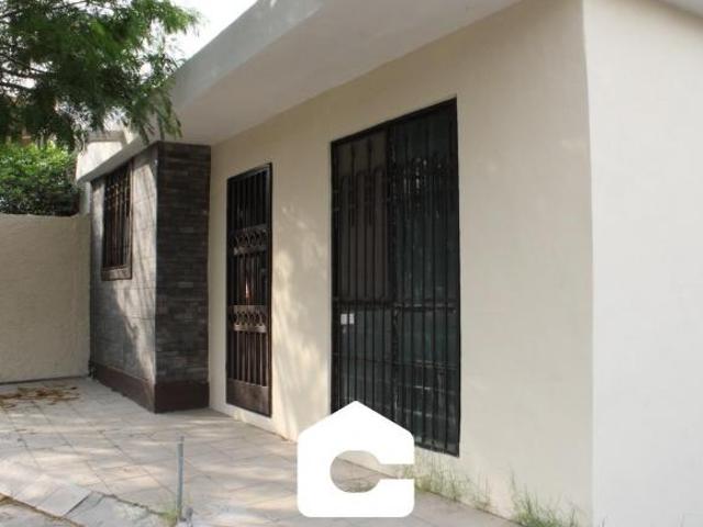 CASA EN VENTA MONTERREY BARRIO SANTA ISABEL EN ESQUINA