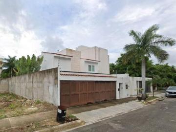 CASA EN VENTA MS 12 CANCUN POR REMATE, EXCELENTE OPORTUNIDAD!