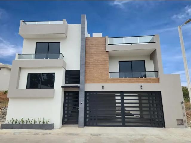 CASA EN VENTA NUEVA Fracc. Imperial de las Ánimas