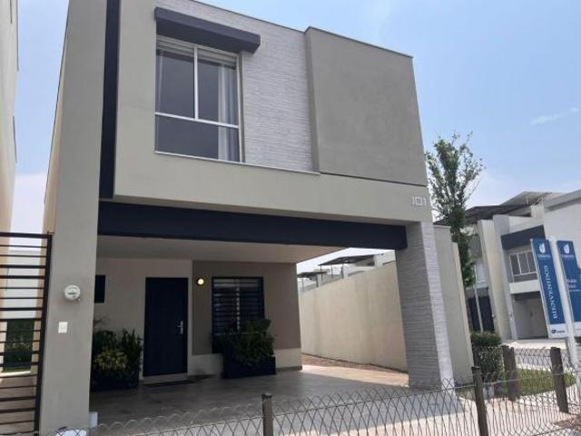 CASA EN VENTA – NUEVA A ESTRENAR 2 NIVELES