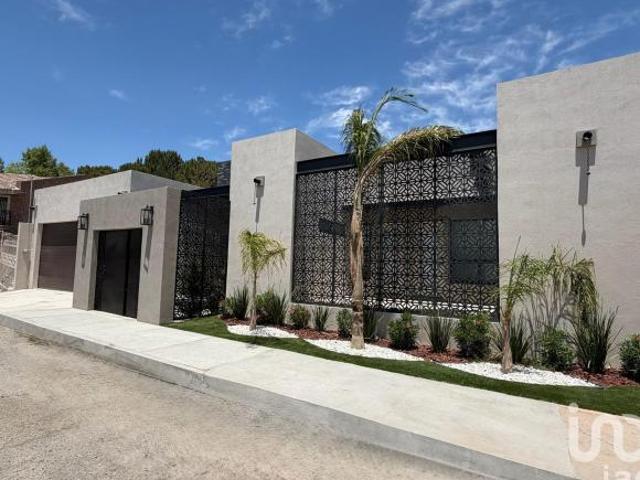 Casa en venta, nueva,de un piso,con alberca, totalmente equipada en Prados del Campestre Cd Juarez