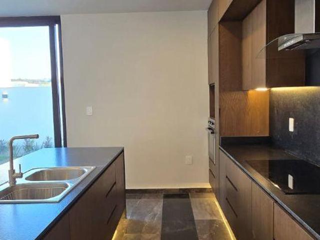 CASA EN VENTA NUEVA EN PUNTA TIBURÓN