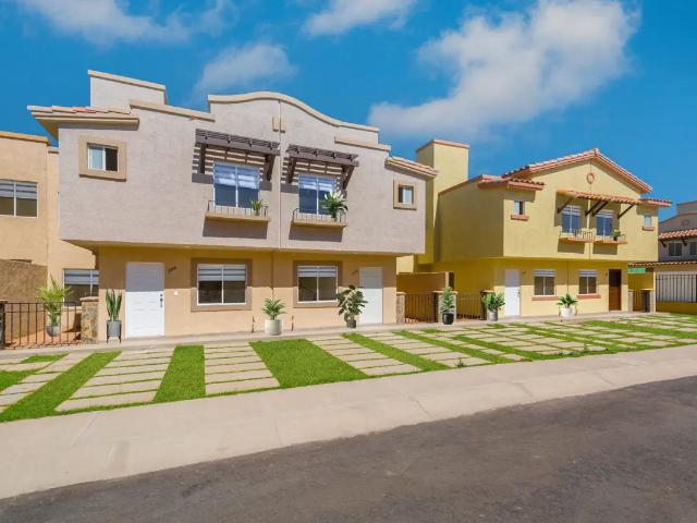 CASA EN VENTA NUEVA | PACHUCA, HIDALGO, FRACCIONAMIENTO REAL MADEIRA. MODELO MONTESINO