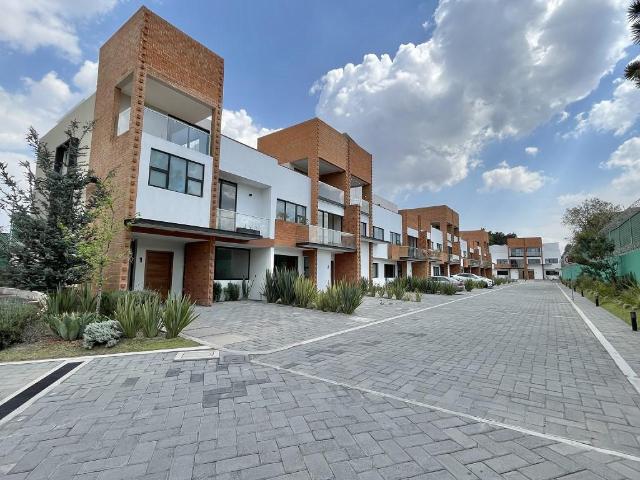 CASA EN VENTA nueva RESIDENCIAL REAL ACACIAS MUY CERCA DEL CORAZ?N DE METEPEC