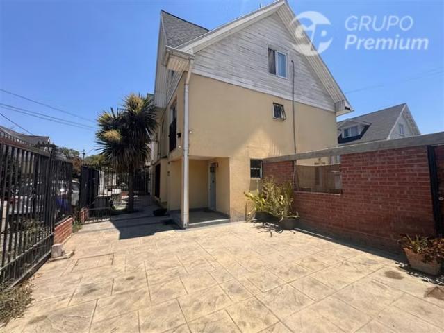 Casa en venta o arriendo 4 dorm. 4 baños, 4 Estac. 4 dormitorios por 199900. 00 en Maipú