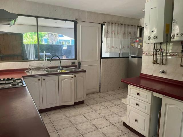 CASA en VENTA o ARRIENDO en Machalí, Rancagua, Condominio Puerta del Alba | 6 Dormitorios por 8500.00 en Machalí