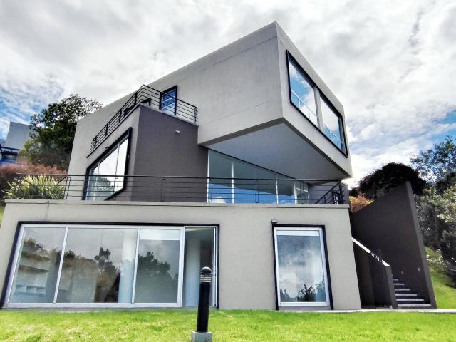 Casa en Venta o Arriendo en Vereda el Hato, La Calera 4 Alcobas, 1484m2