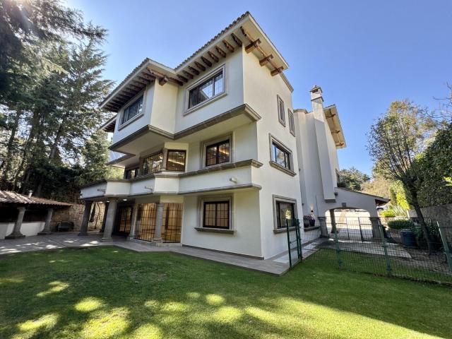 Casa en Venta o en Renta en el exclusivo Residencial y Club de Golf Los Encinos
